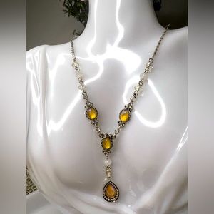 Brand New✨ Amber Gem/Rhinestoned Necklace and Earrings Set🌟